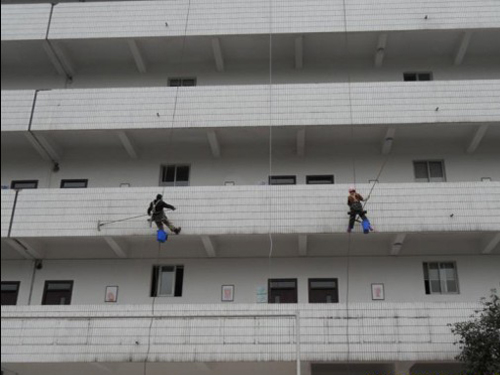 重庆第二外语学院外墙清洗 